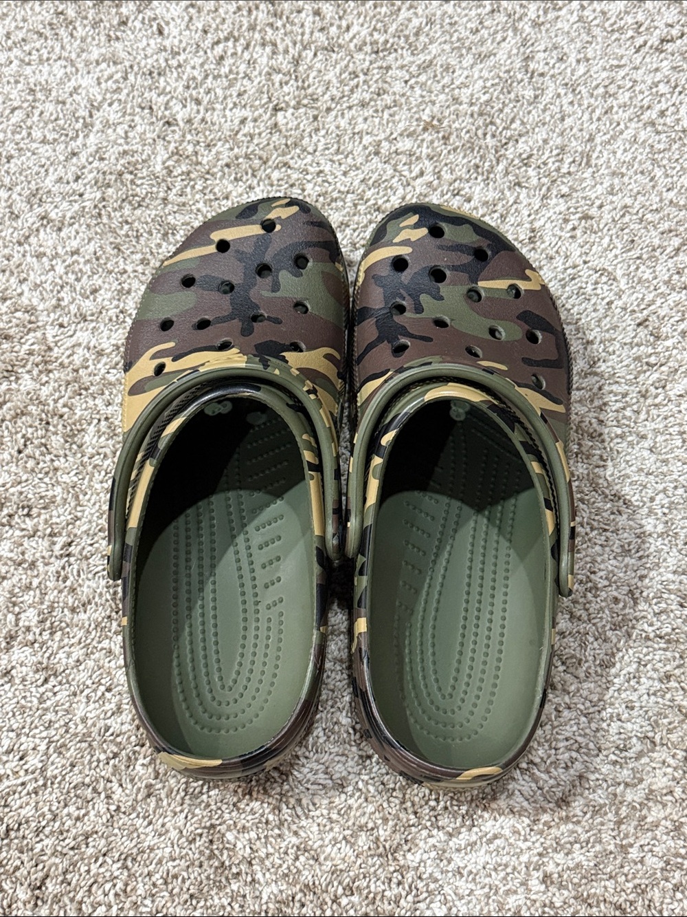 Camo Crocs Men’s Size 10 Women’s Size 12 EUC